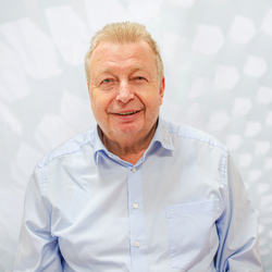 Porträt von Herrn Gert Aust, Niederlassungsleiter Triptis SF Gebäudereinigung GmbH